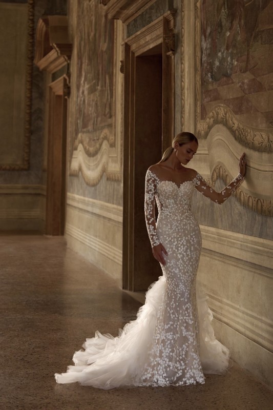 Robe de mariée sirène en dentelle à Marseille